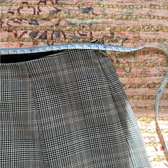 Babaton Tartan Mini Skirt - Picture 5 of 9